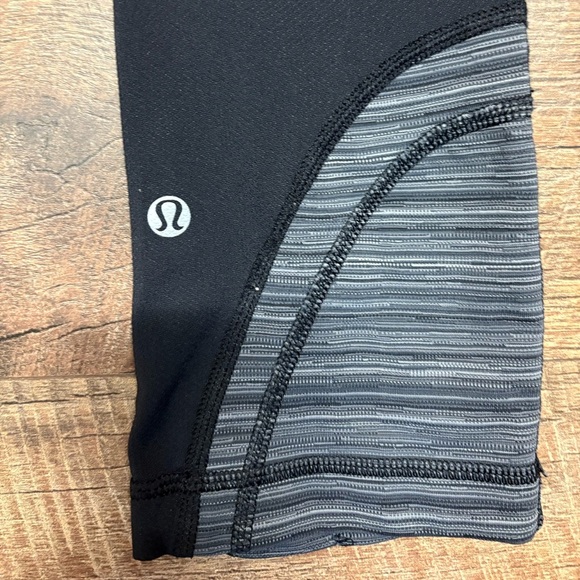 Lululemon Run Inspire Crop 2 Athletic Leggings Size 8 - Picture 4 of 4